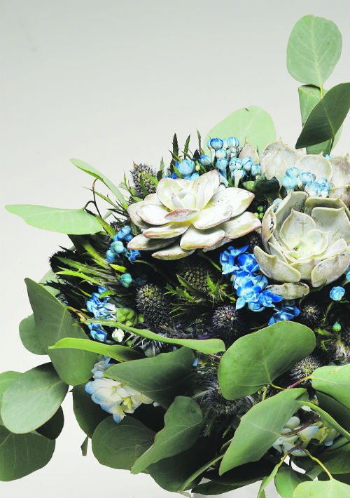 Ramo de flores para la novia de Akua. (andre.kang@gfrmedia.com)