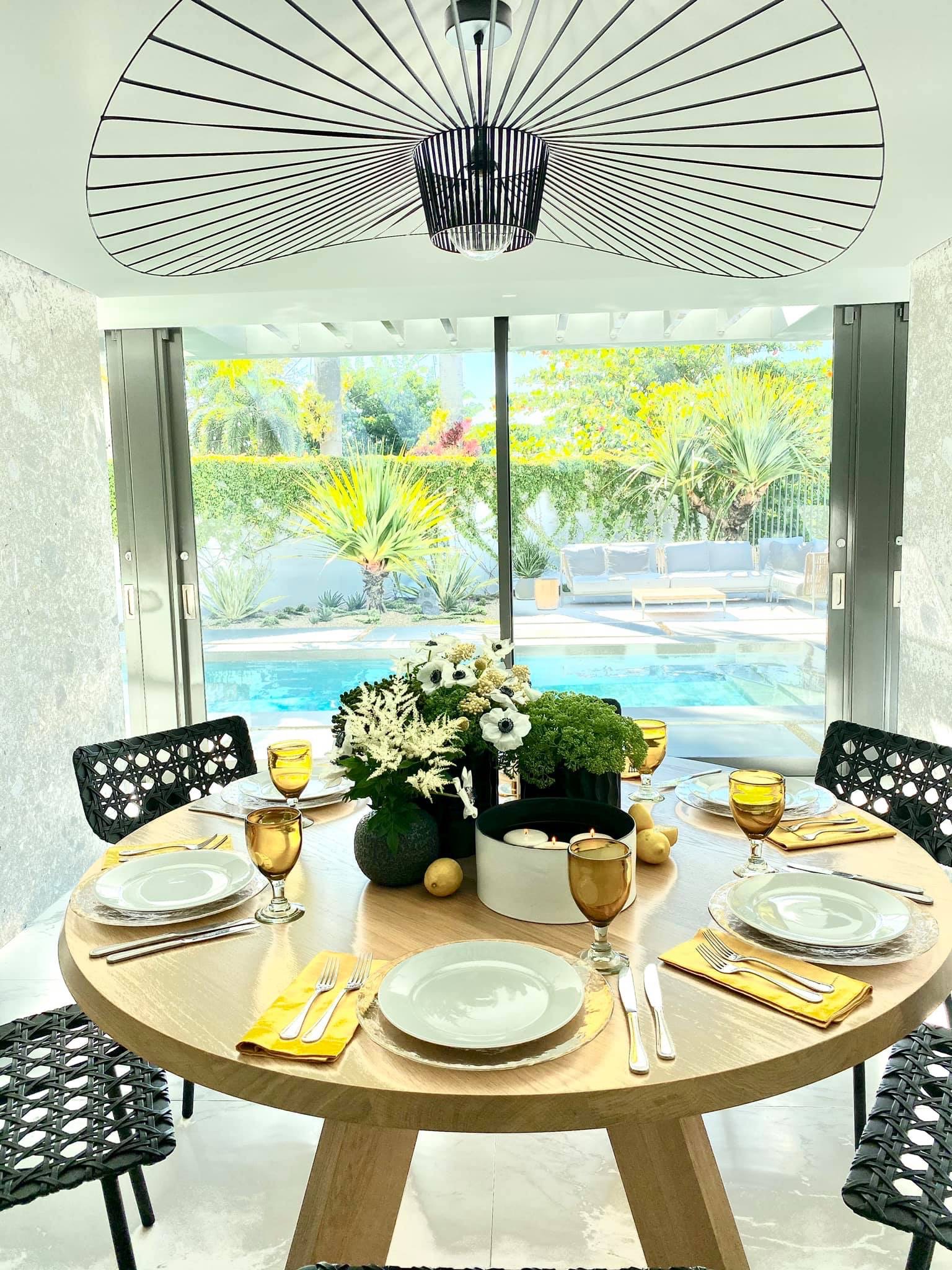 Una de las tendencias actuales que va de la mano con las circunstancias son las flores preservadas. (Julio Cintrón)