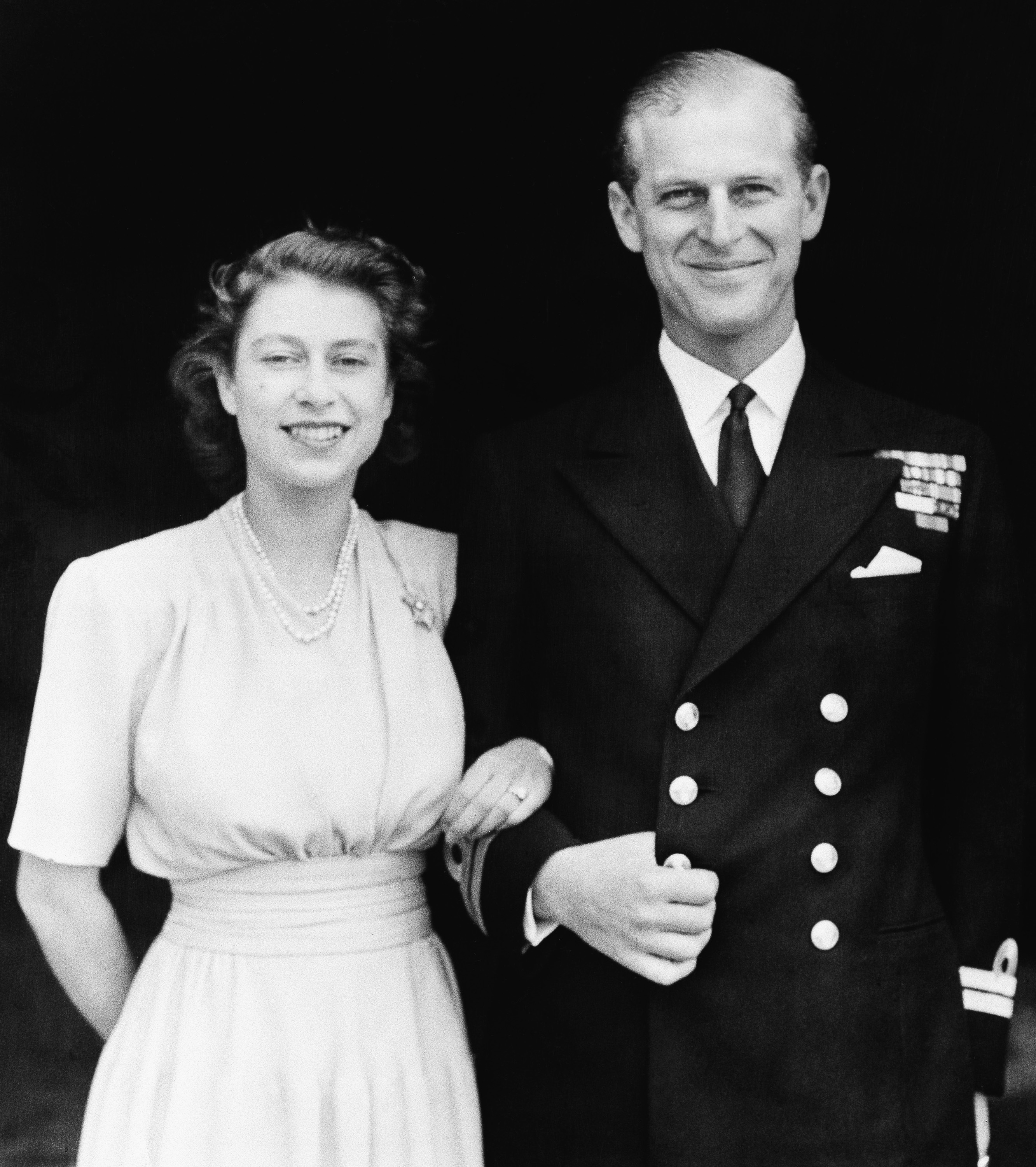 El 10 de julio de 1947 se anunció el compromiso con la entonces princesa Elizabeth. (AP)