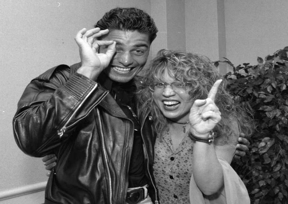 En 1994 junto a otro querendón de los boricuas, Chayanne. Ednita lucía su cabellera rizada, con abundante pollina peinada hacia el lado y flequillo sobre la frente. (Foto: Archivo/ GFR Media)