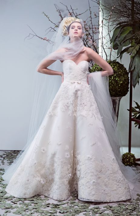 Tocado floral: Fabián De la Fuentes