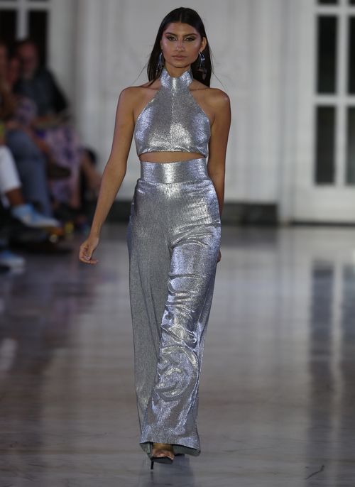 Desfile de Nathalie Kriado. (Foto: David Villafañe)