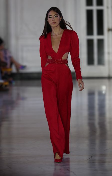 Desfile de Nathalie Kriado. (Foto: David Villafañe)