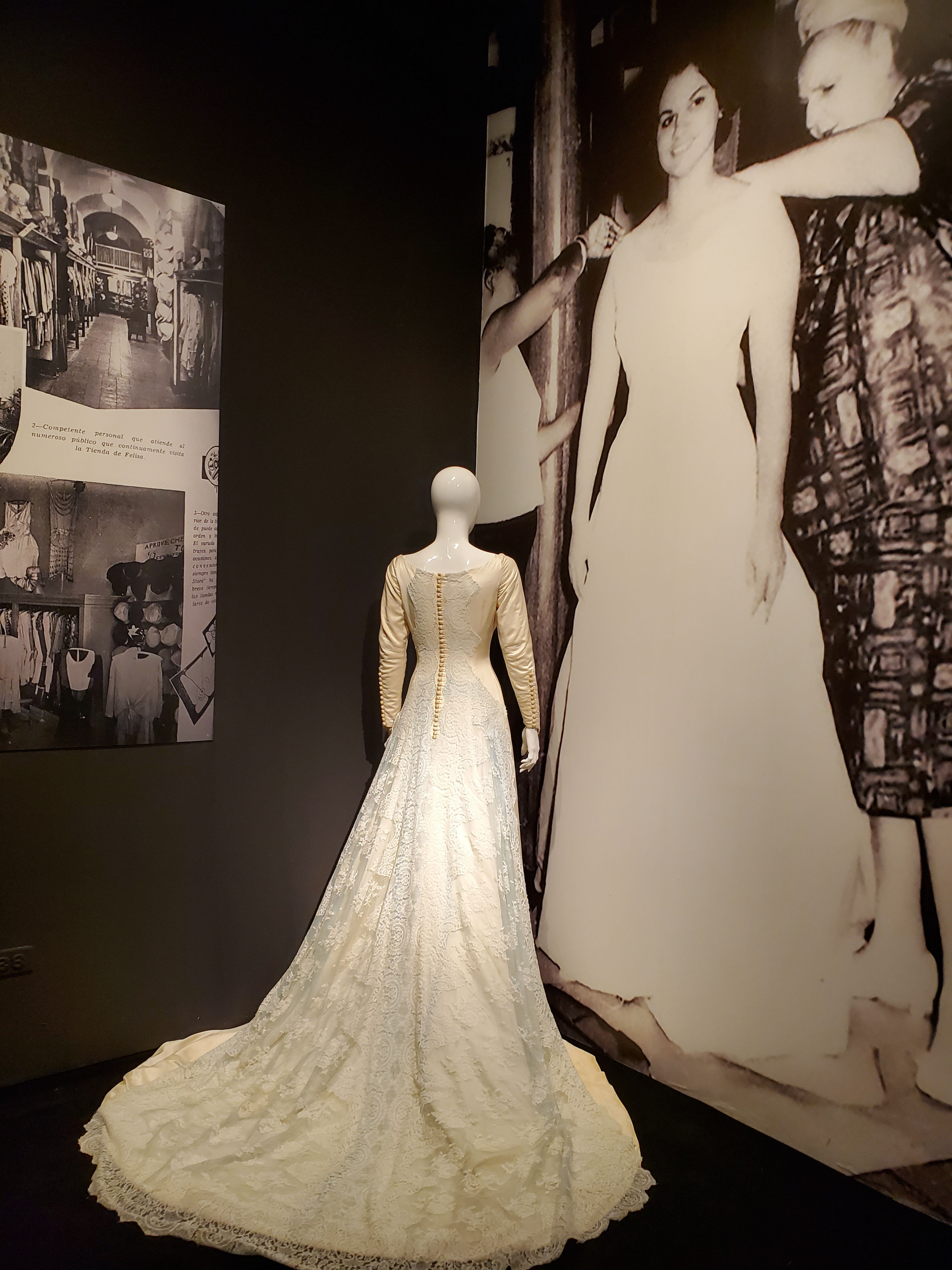 Vestido de novia confeccionado por Felisa Rincón de Gautier para Celia Elvira Clausells Gautier.