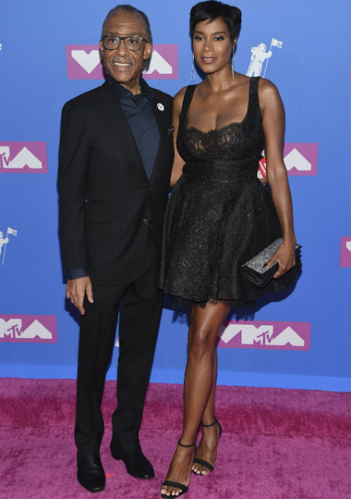 Al Sharpton y Aisha McShaw. (AP)