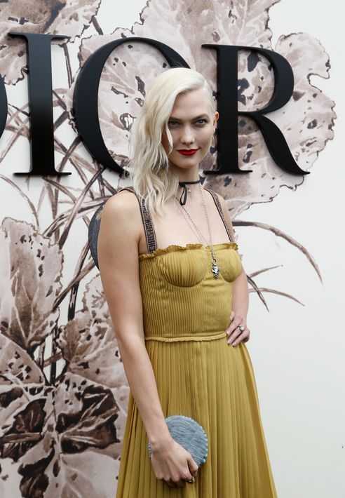 Karlie Kloss en el desfile de Dior.