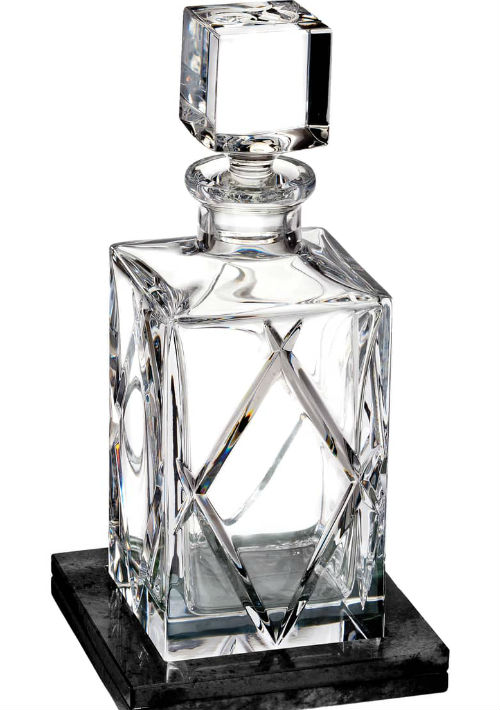 Licorera de cristal Waterford con juego de “coasters” de Nordstrom. (Foto: Suministrada)