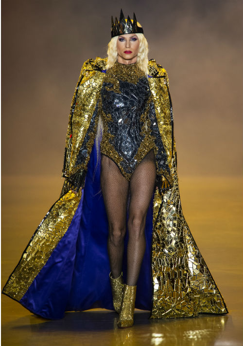 El diseñador de raíces puertorriqueñas, Phillipe Blond, como la malvada de "Blancanieves". (WGSN)