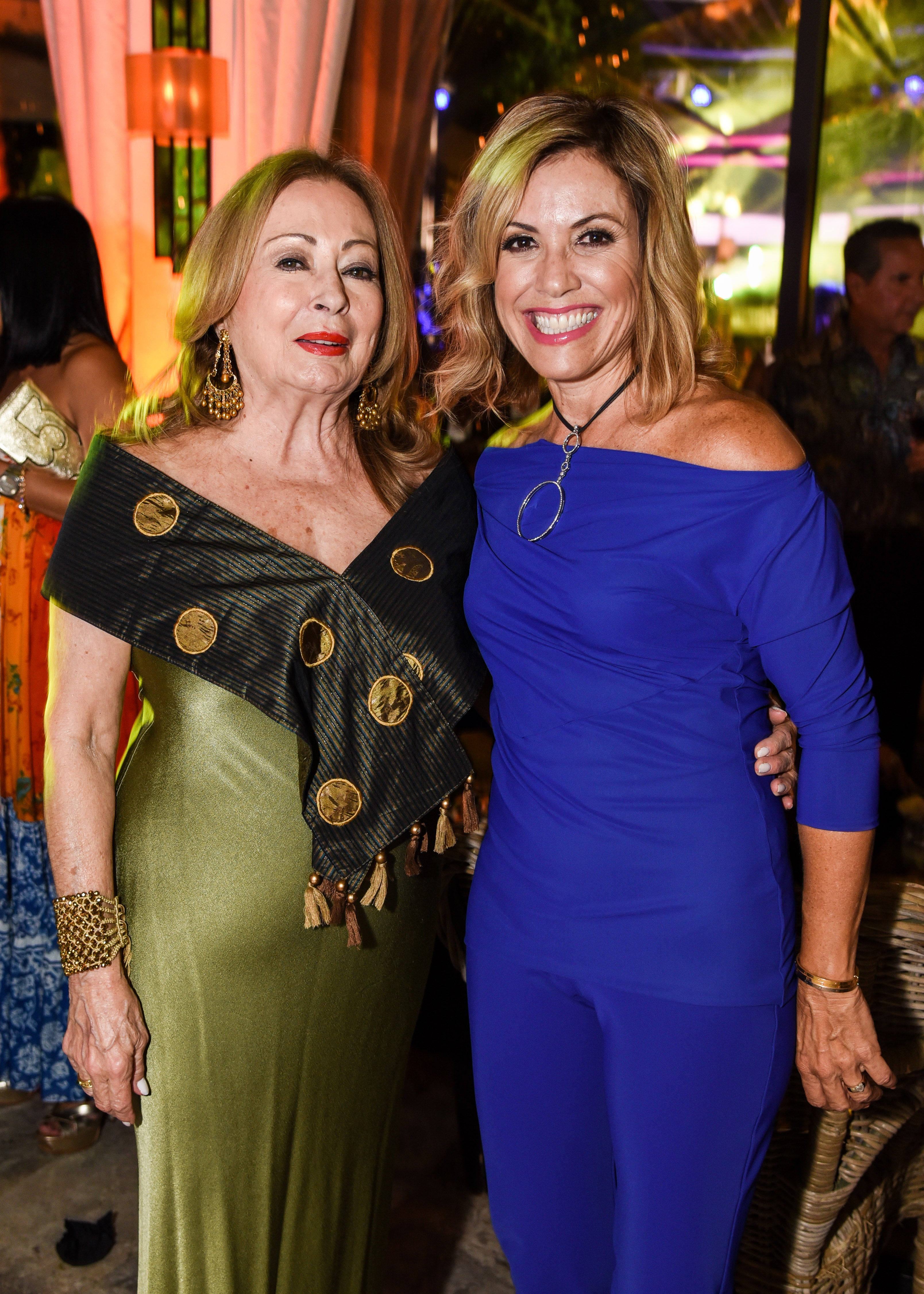 Tensy Llavat y Maricarmen Pont. (Enid M. Salgado Mercado)