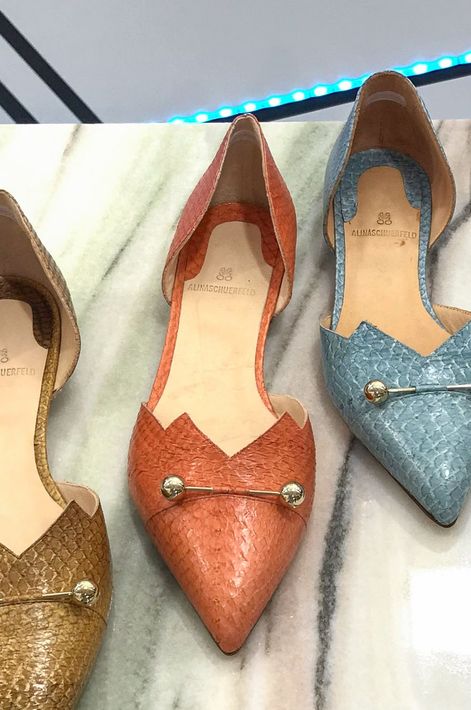 Si prefieres la comodidad, un par de zapatillas “flats” pueden ser tu salvación. (Foto: WGSN)