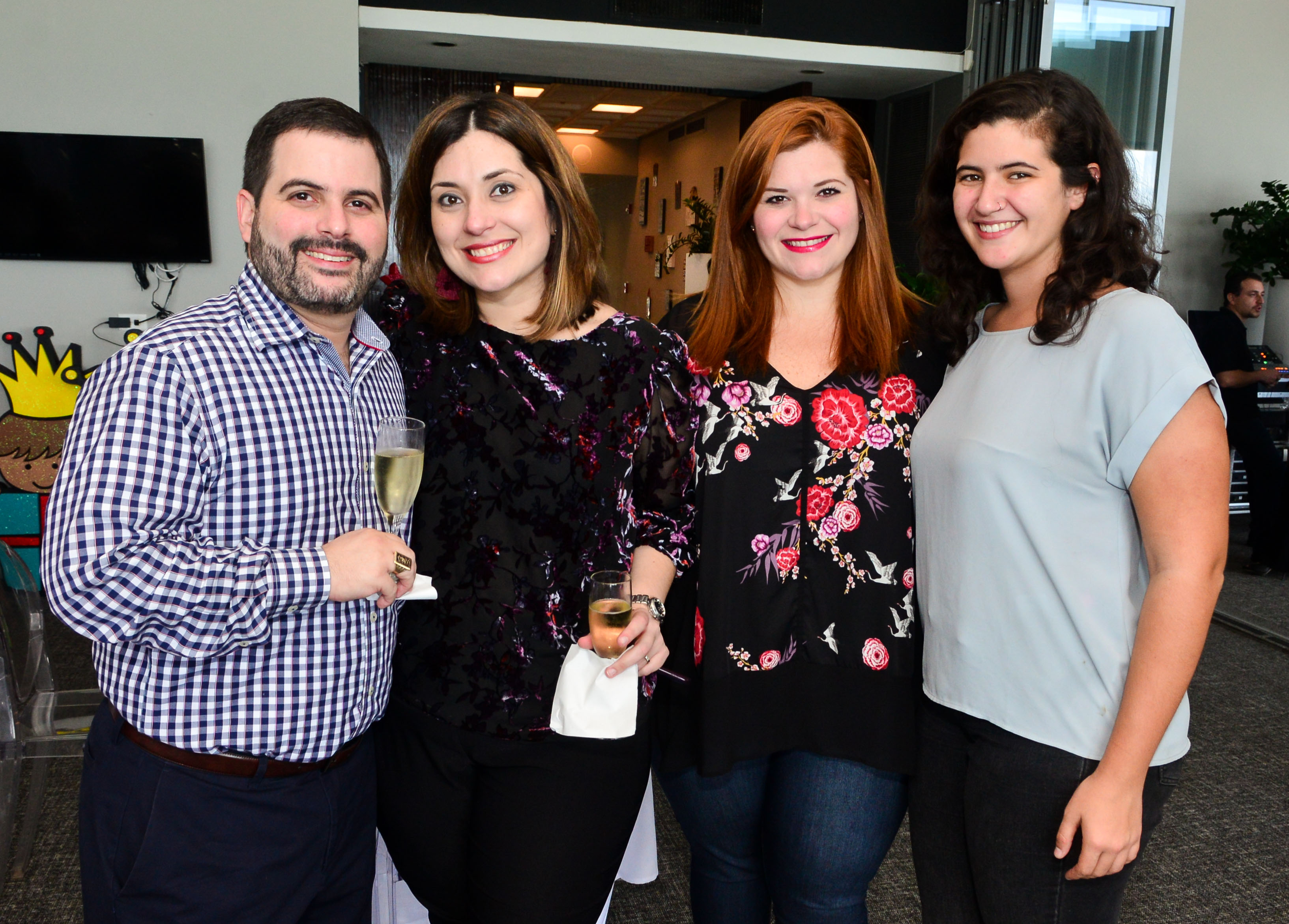 José Merheb, Laura Cantero y Adriana Cantero junto a María Baello. Foto por: Enid M. Salgado Mercado.