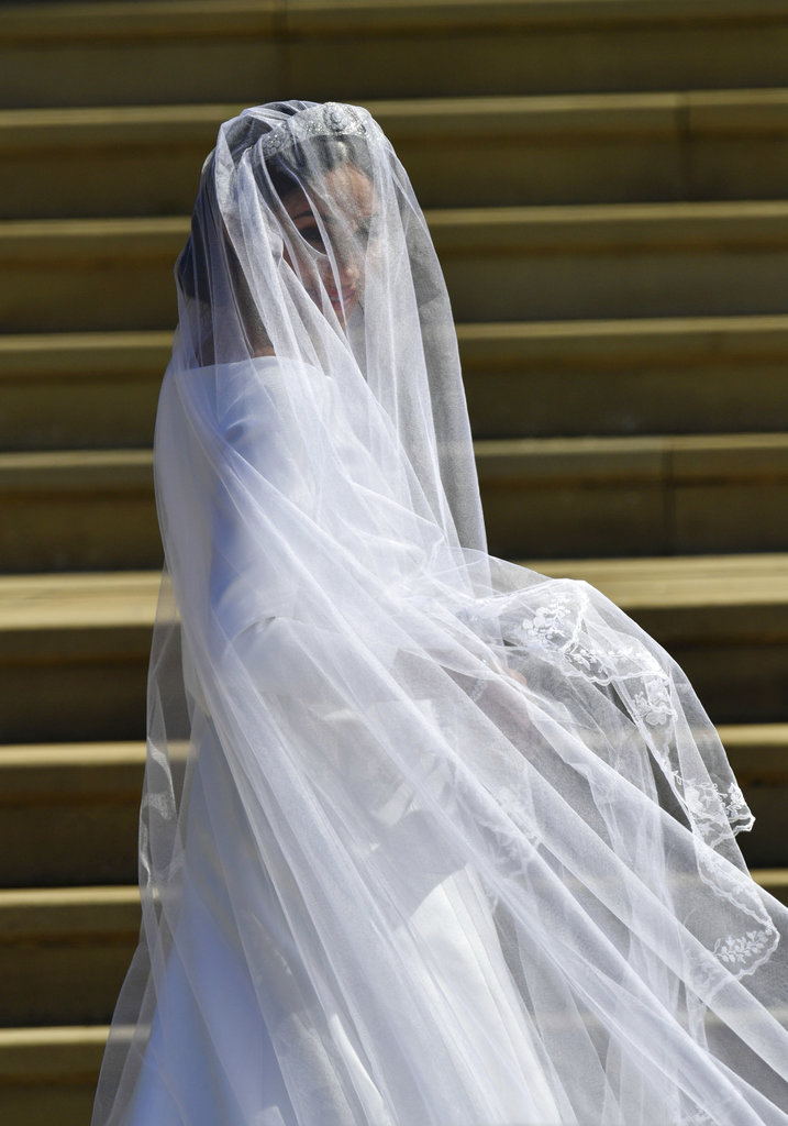 El diseño que lució Meghan es una creación de Clare Waight Keller, la jefa de diseño de la casa Givenchy. (Foto: AP)