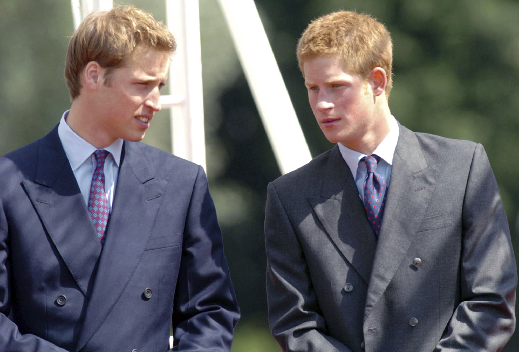 Sobre la posibilidad de dejar sus compromisos reales antes de casarse con Meghan, Harry admitió: "No lo habría podido hacer, porque yo estaba atrapado (en el sistema) también". (Archivo)