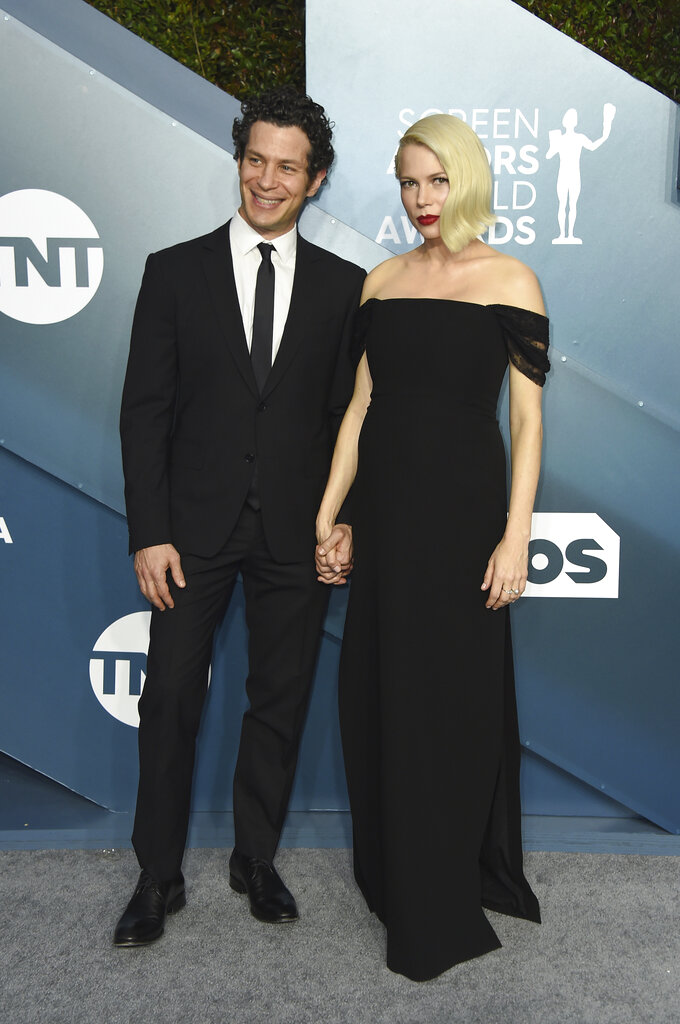 Thomas Kail y Michelle Williams. (AP)