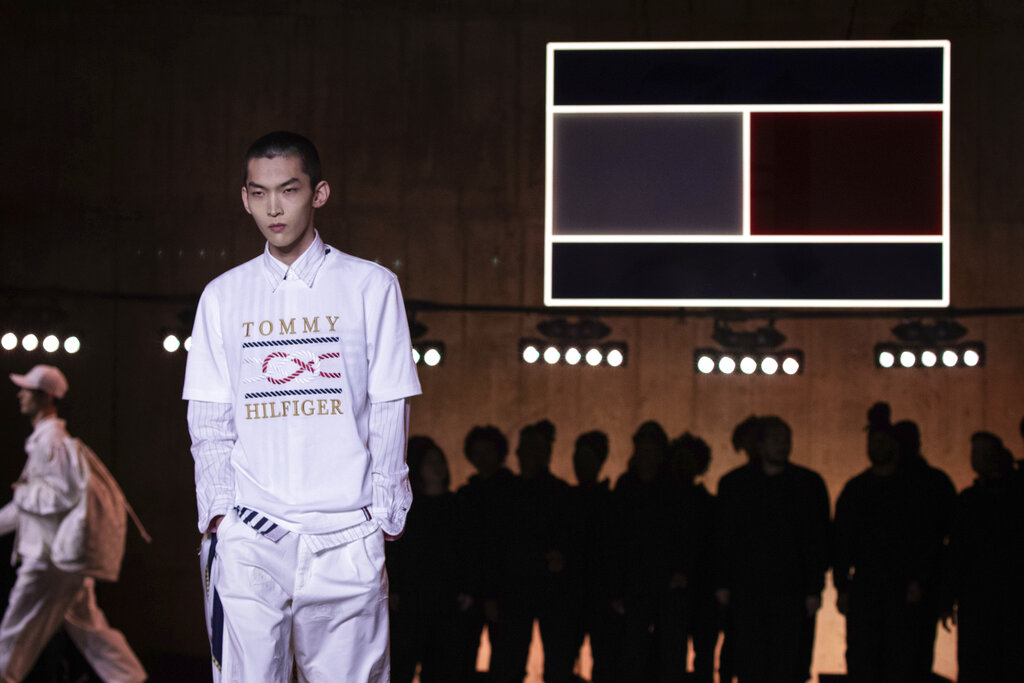 Parte de la colección Otoño-Invierno de Hilfiger. (AP)