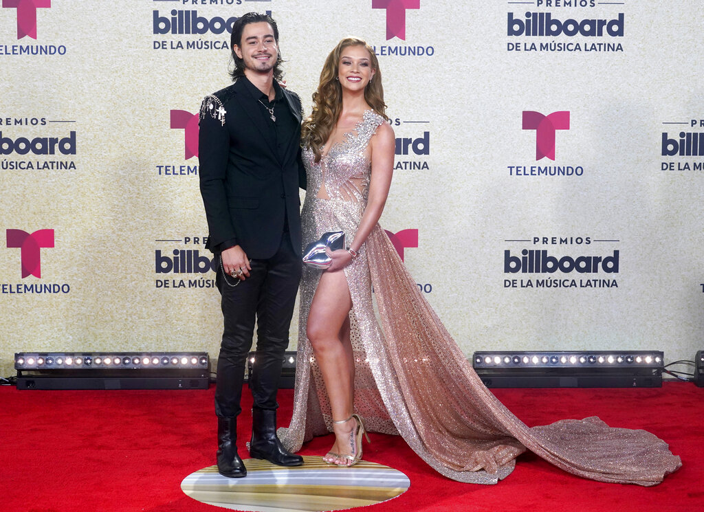 Manuel Masalva y Carolina Miranda. (AP)