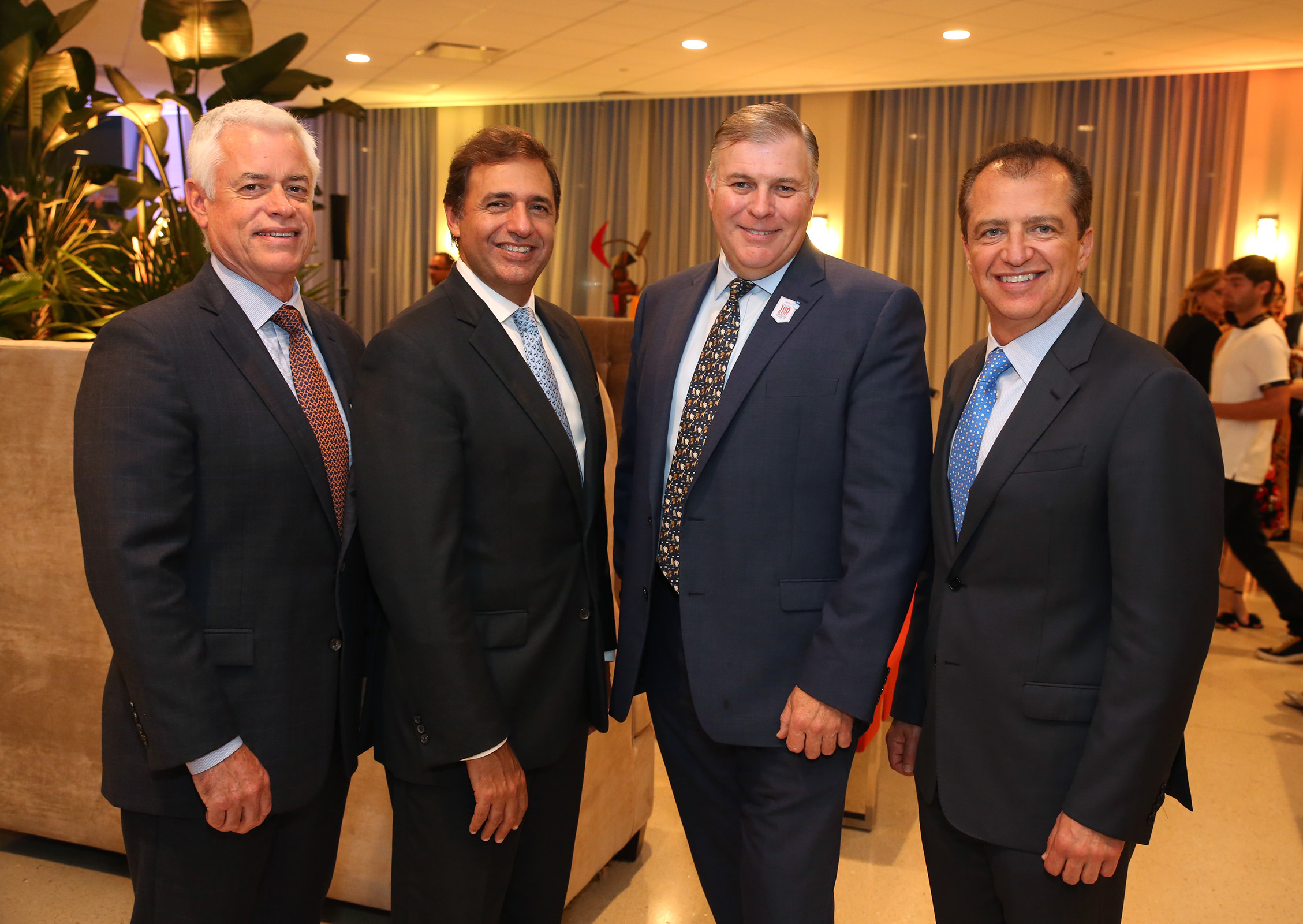 Keith Camplet, Michael Dean, Danny Hughes y Paul Ades.