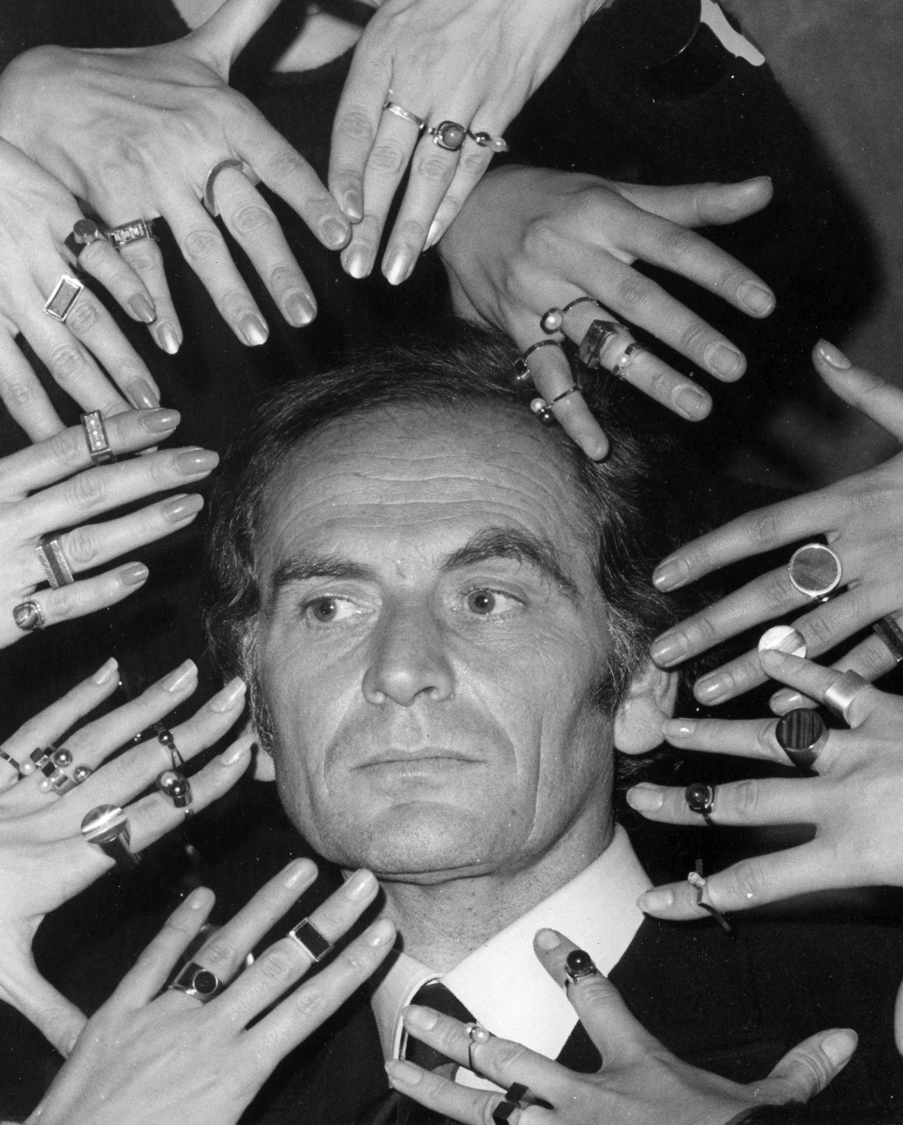El nombre de Cardin quedó grabado en una gran cantidad de productos, desde relojes de pulsera hasta sábanas, haciendo que su marca fuera una de las más famosas del mundo. En el apogeo de la marca, en las décadas de 1970 y 1980, sus productos se vendieron en unos 100,000 puntos de venta en todo el mundo. (AP)