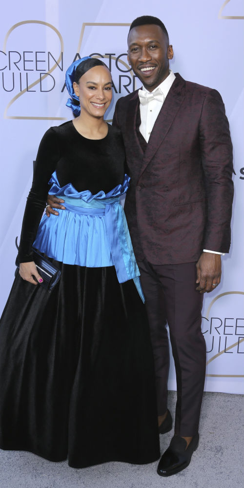 Mahershala Ali y Amatus Sami Karim. (AP)