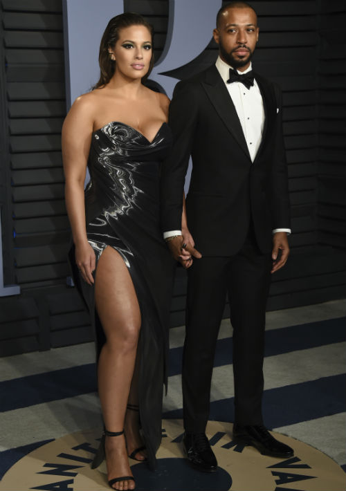 Desde la izquierda, la modelo Ashley Graham y Justin Ervin. (The Associated Press)