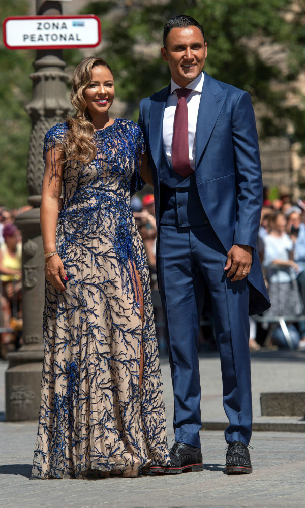 El futbolista Keylor Navas junto a su esposa Andrea Salas. (EFE)
