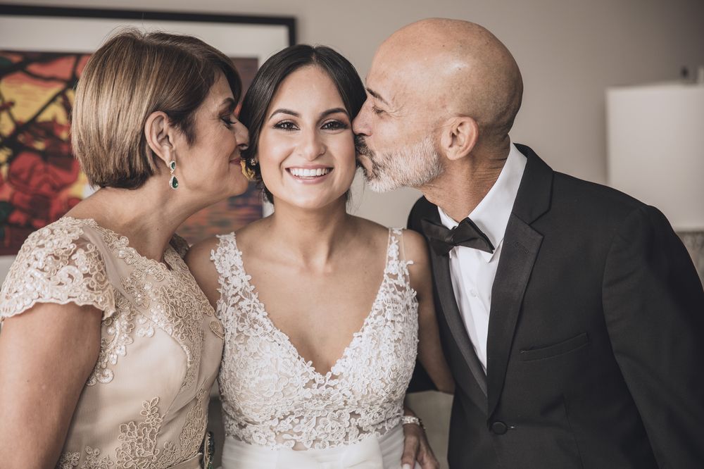 La novia y sus padres. Arreglo personal: Raiza Montes.