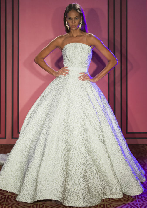 Joan Smalls en su participación en el desfile de Brandon Maxwell. (Foto: WGSN)