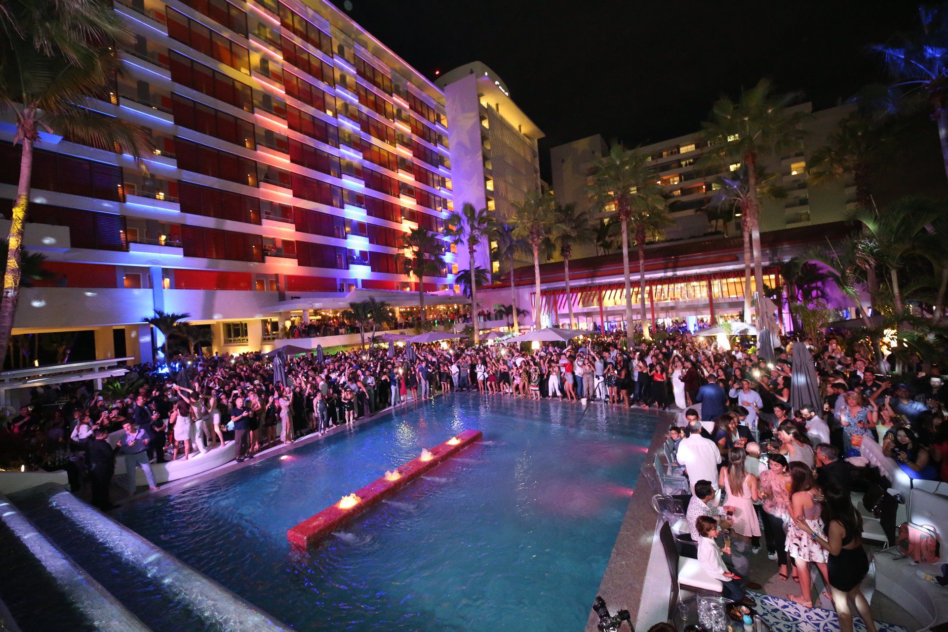 La Concha Resort celebró "Stardust", su bienvenida al 2019. Suministradas