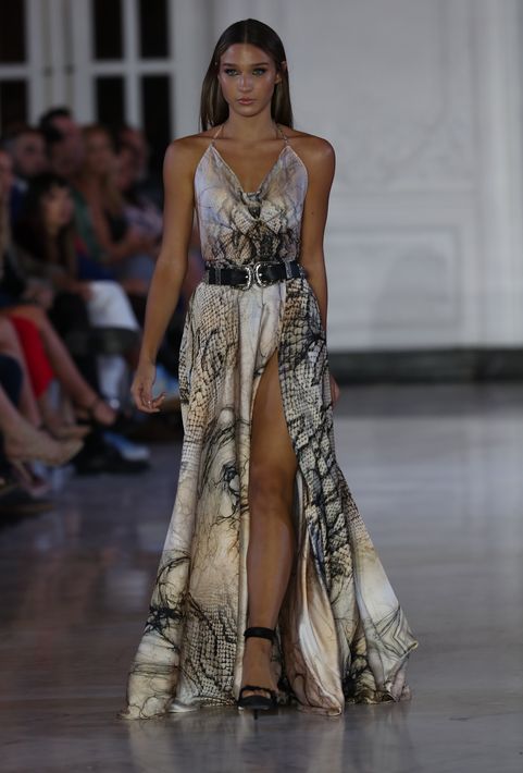 Desfile de Nathalie Kriado. (Foto: David Villafañe)