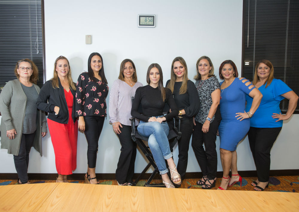 Siete suscriptoras de El Nuevo Día tuvieron la oportunidad de participar en el “Holiday Makeup Class”. (Suministradas)