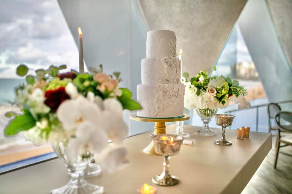 Bizcocho: Gabriel Díaz Cake Designer. (Foto: Wilo Rosado)