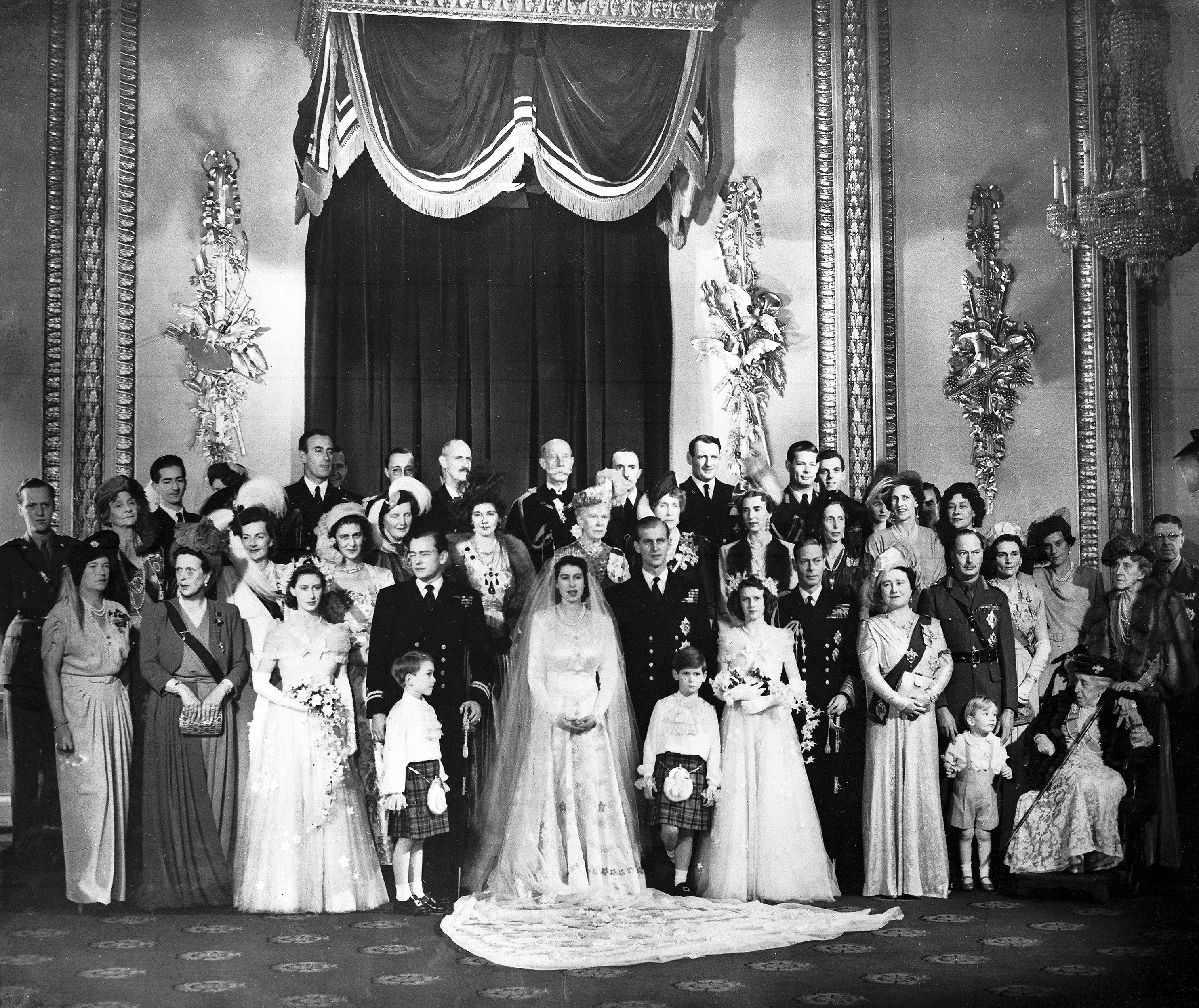 La ceremonia tuvo lugar ante dos mil invitados en la Abadía de Westminster, el templo anglicano donde, desde el siglo XII, se han celebrado 16 bodas reales. (AP)