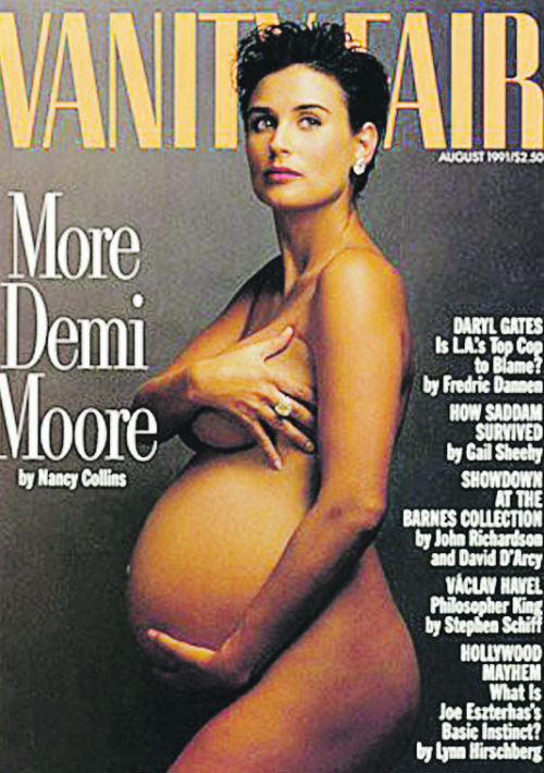Demi Moore fue la primera famosa que se desnudó para una portada estando encinta en el año 1991, también, para el lente de Leibovitz. (Archivo)