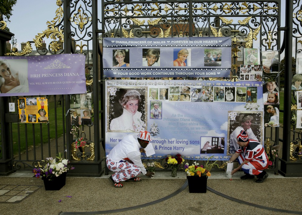 Ahora, 21 años después de su muerte, Reino Unido intenta mantener vivo el recuerdo de su princesa más querida. (Foto: AP)