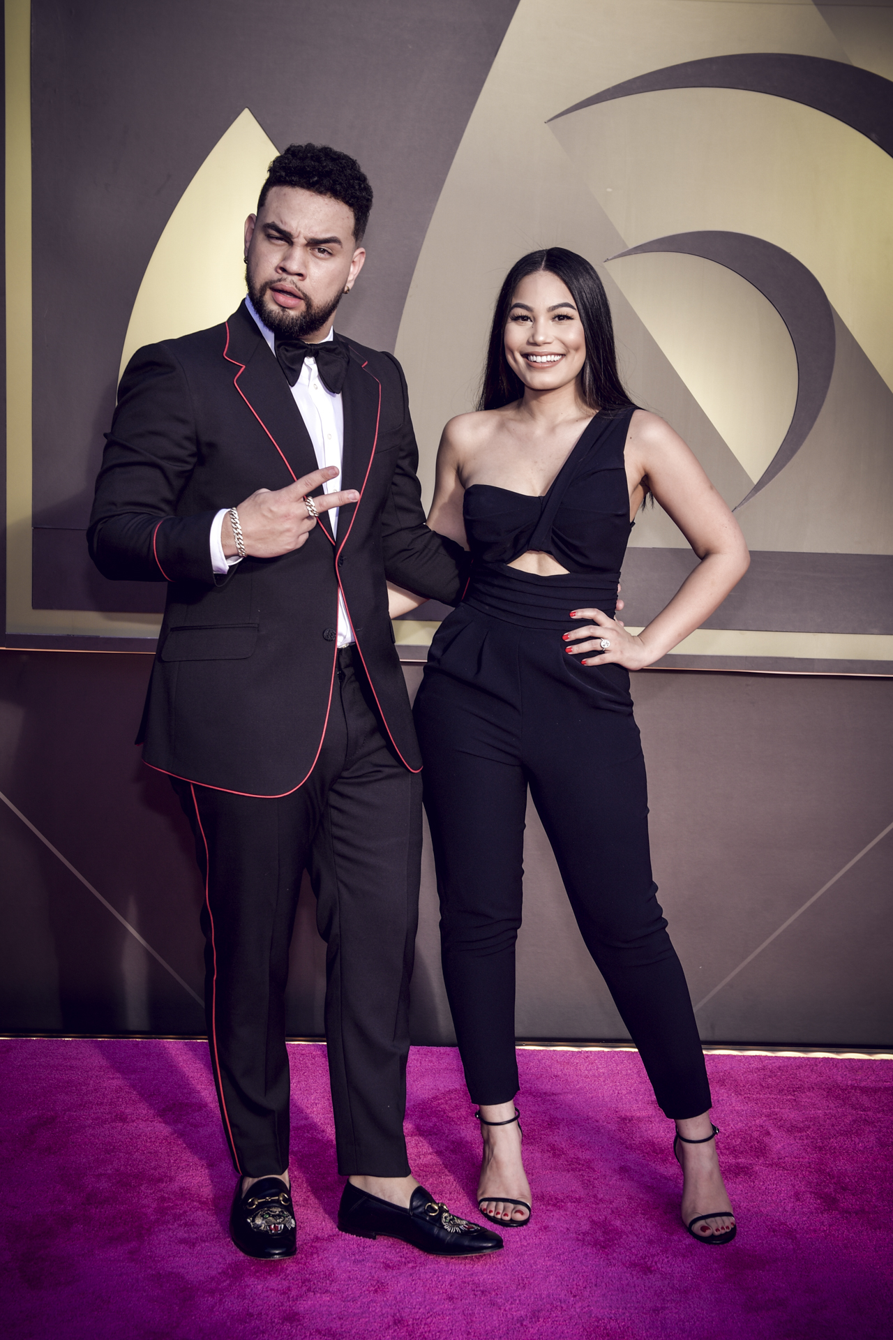 El influencer dominico-boricua Lejuan James y su novia Camila Colón. (Suministrada/ Univision)