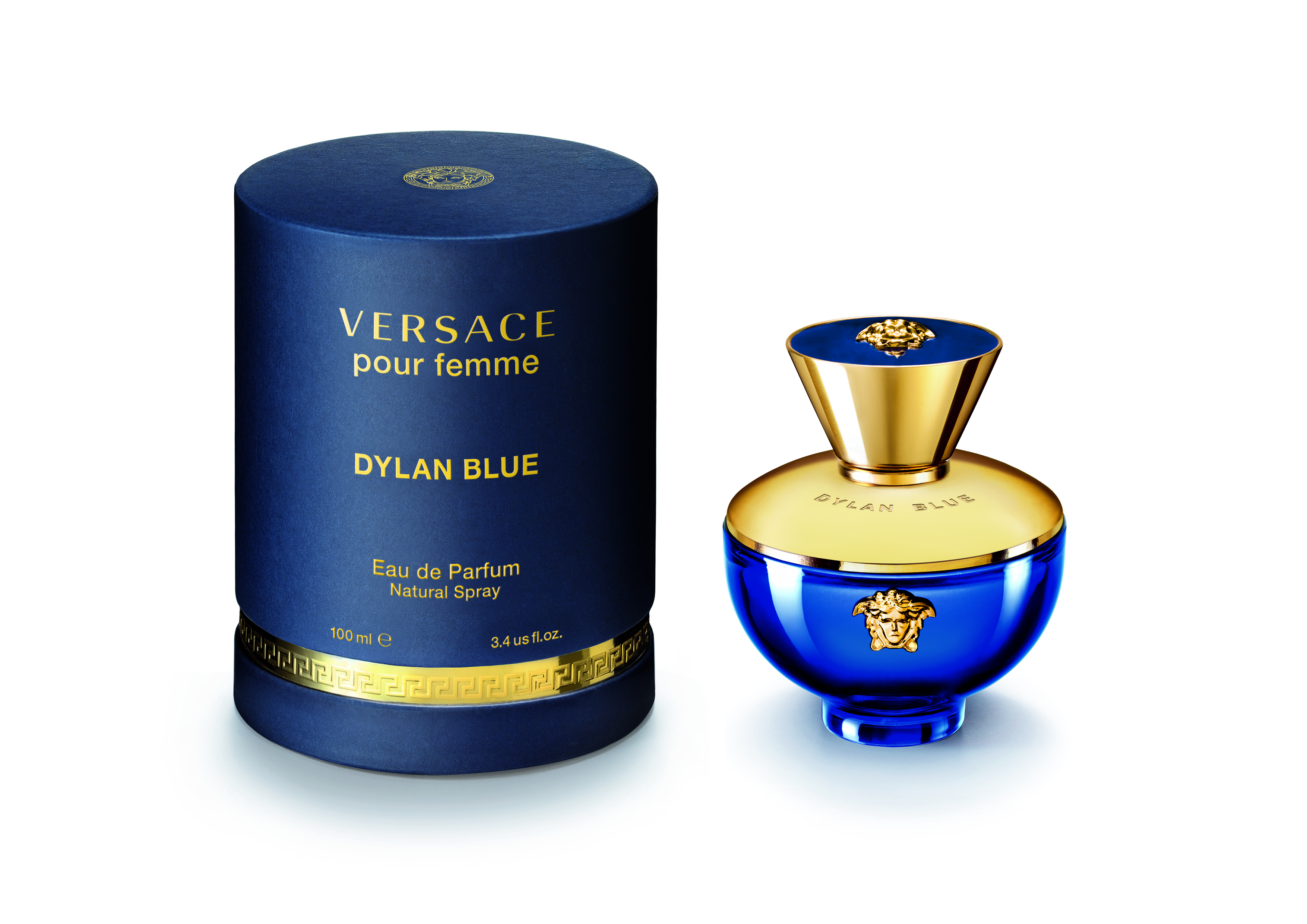 Perfume Dylan Blue de Versace, de la familia olfativa floral-frutal. Los detalles dorados y la icónica medusa no pueden faltar. (Suministrada)