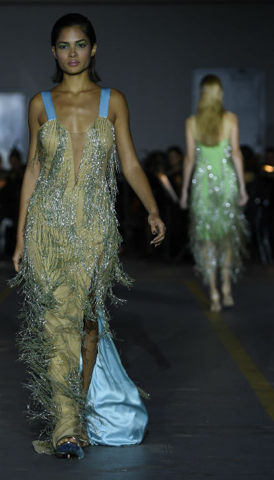 El desfile de Eclíptica en San Juan Moda fue un deleite para los sentidos. (angelluis.garcia@gfrmedia.com)