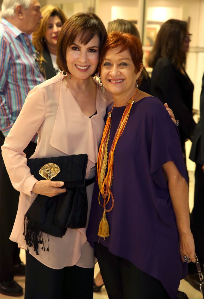 Nydia Caro y Flora Pérez Garay. Fotos Jose R. Pérez Centeno.