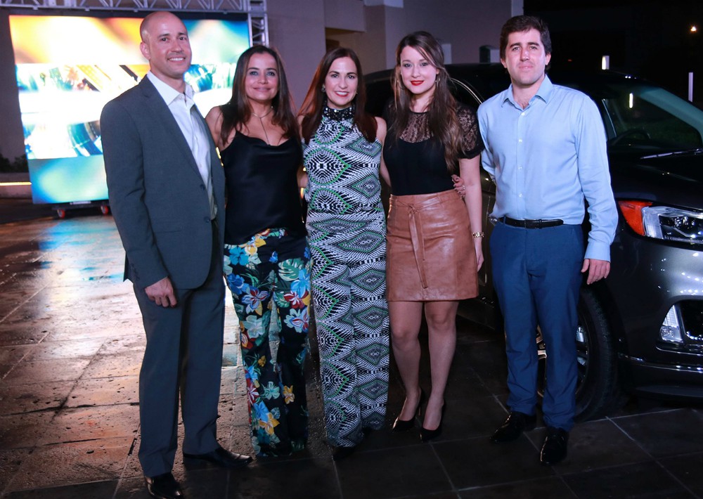 José Rivera, Lorraine Urdaz, Vivian Dávila, Jennifer González y Andrés Villanueva. (Foto Suministrada)