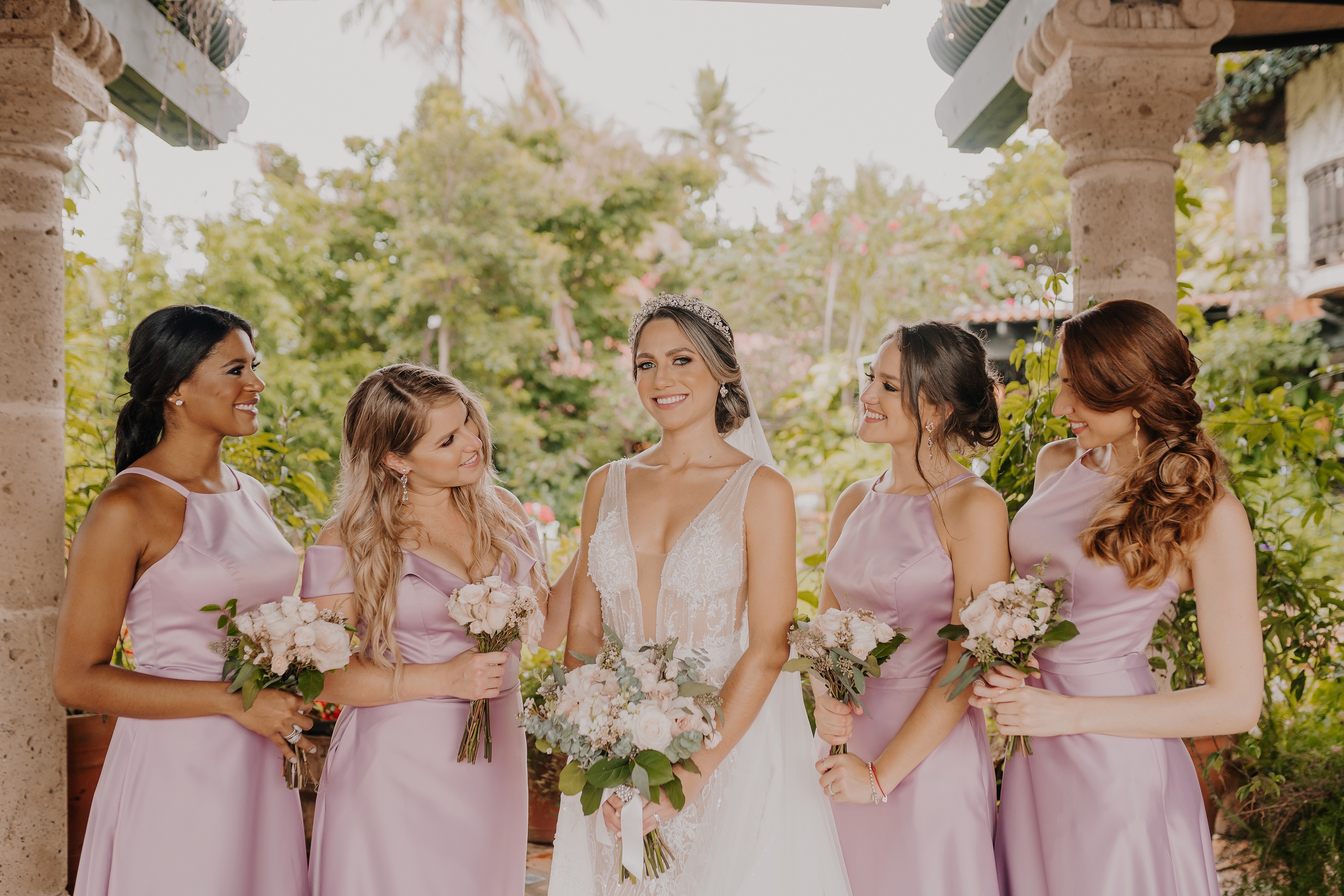 Arreglo de la novia: Hair and Makeup by Paris (Foto: Nydia Mercado)