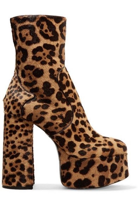“Änimalia” al extremo en esta bota de Saint Laurent. Bella y salvajemente peligrosa. (Foto: Suministrada)