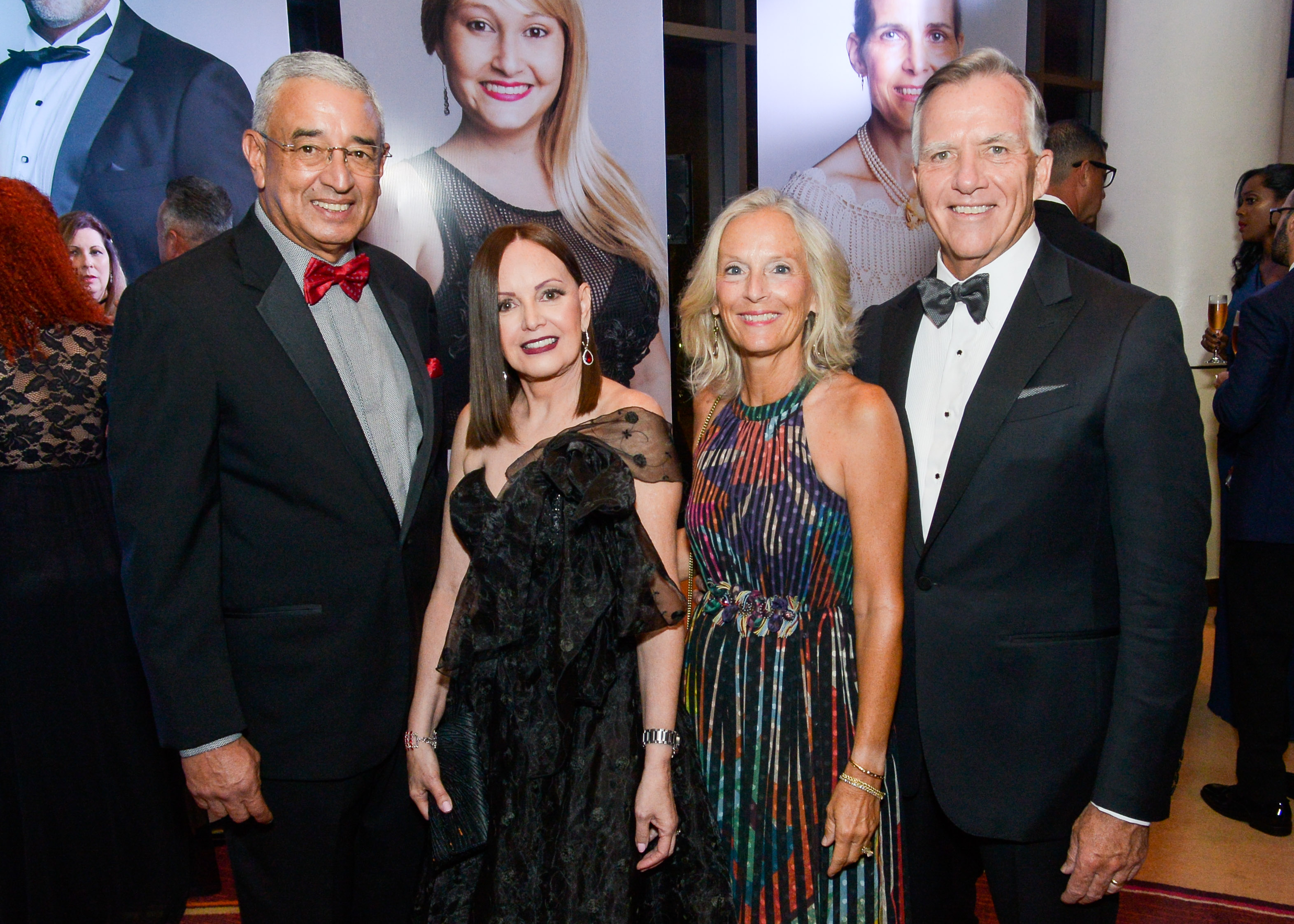 Joe y Kimy Quiñones, juntoa Cindy y Gary Reedy. (Enid M. Salgado-Mercado)