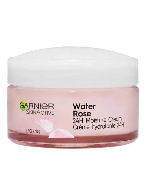 Water Rose 24H Moisture Cream de Garnier SkinActive - La unión del agua de rosas y el ácido hialurónico proporciona una hidratación duradera a través de una crema hidratante que puede aplicarse diariamente -mañana y noche- en la cara y el cuello después de la limpieza. Disponible en farmacias y tiendas. (Suministrada)
