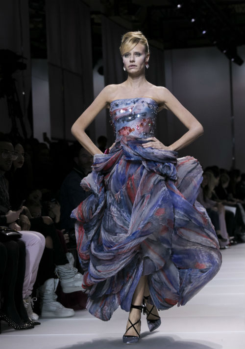 Giorgio Armani (Foto: AP/ Kamil Zihnioglu)