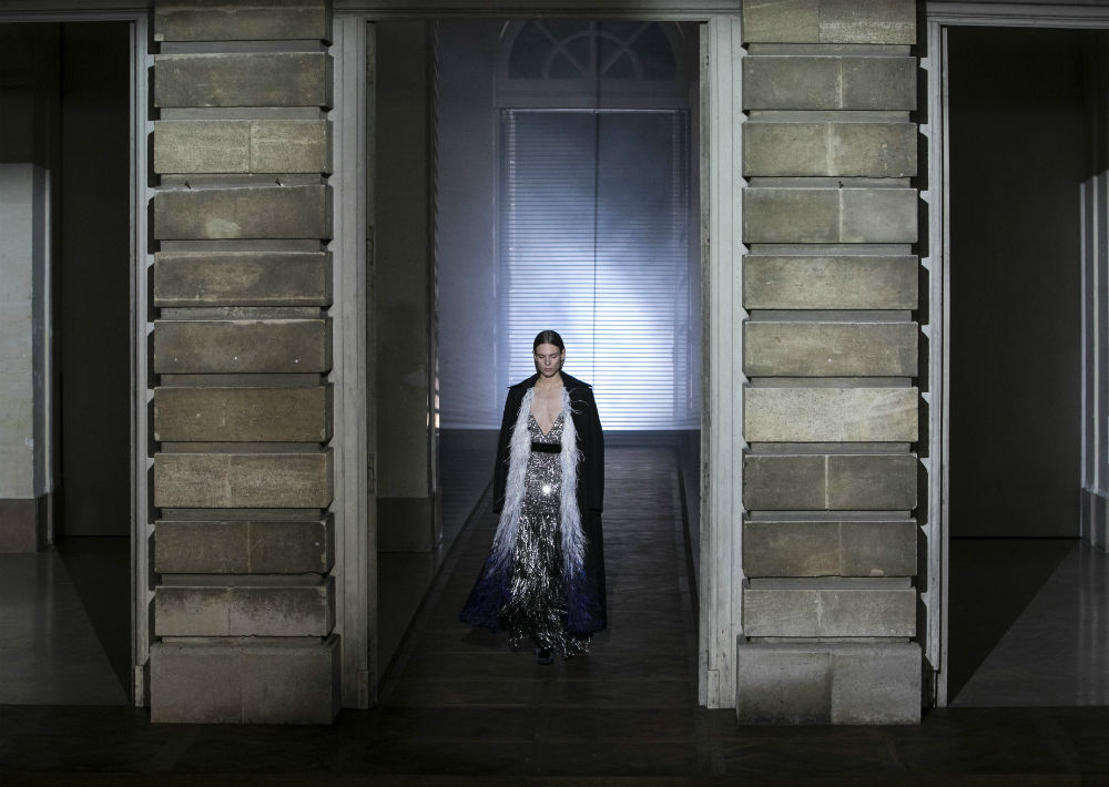 Givenchy (Foto: AP/ Kamil Zihnioglu)