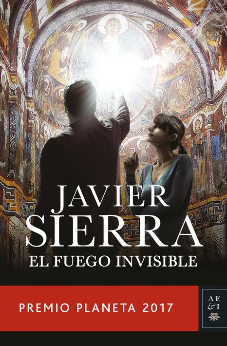 El fuego invisible, de Javier Sierra (Barcelona: Planeta, 2017) - Premio Planeta de 2017, esta novela protagonizada por un lingüista destacado y por una historiadora de arte irlandesa gira en torno a una intriga complicada cuyo centro es un misterio que atañe a un estudiante de literatura desaparecido. La novela se desplaza por escenarios atractivos -Barcelona, los Pirineos- y trae a colación objetos cargados de resonancias culturales como una colección de arte, otra de libros antiguos y unas misteriosas inscripciones en piedra además de secretos milenarios. Como en las novelas de Dan Brown, los protagonistas inician una búsqueda, se encuentran con un enigma y enfrentan un desafío. Otro éxito más del conocido autor español Javier Sierra. (Foto: Suministrada)