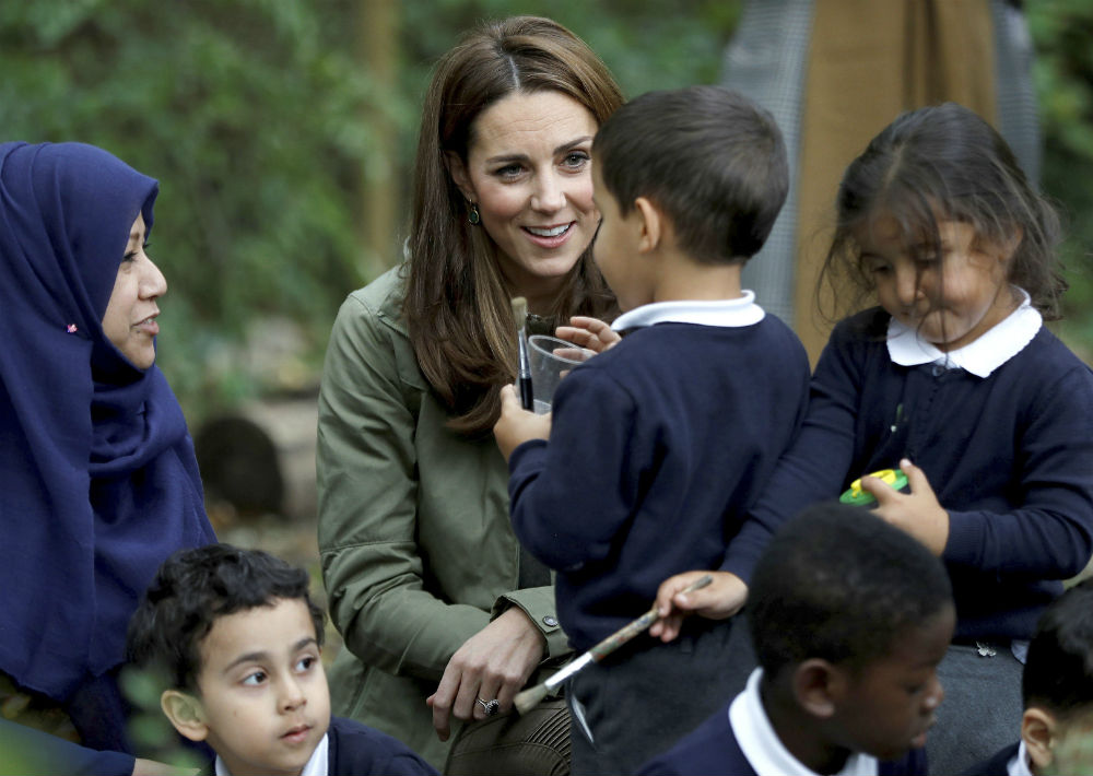 Aunque asistió a diversas actividades públicas no fue hasta ayer que realizó su primera visita oficial tras seis meses de maternidad. (Peter Nicholls/Pool Photo via AP)