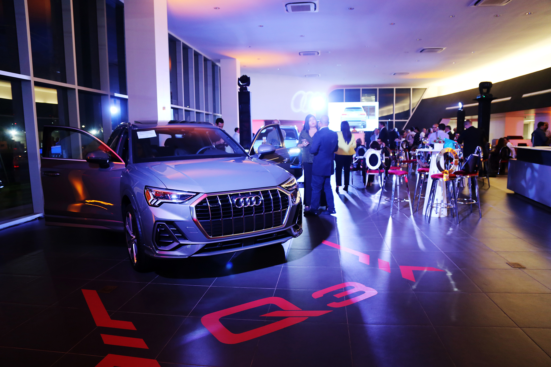 Al evento se dieron cita clientes, medios de prensa, blogueros y aficionados de la marca que anhelaban conocer la imagen fresca y renovada que ofrece el más reciente SUV de lujo. Foto Nichole Saldarriaga