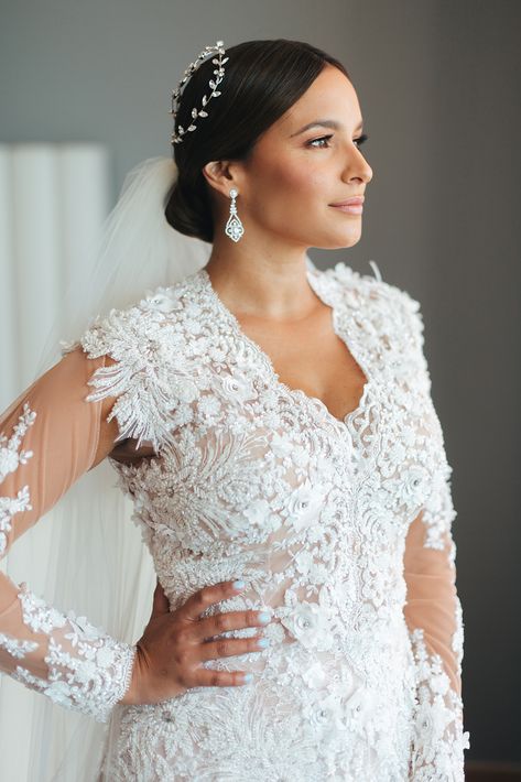Vestido de la novia: David Antonio | Arreglo personal: Raiza Montes