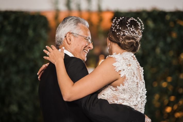 Tocado: Eva Guadalupe